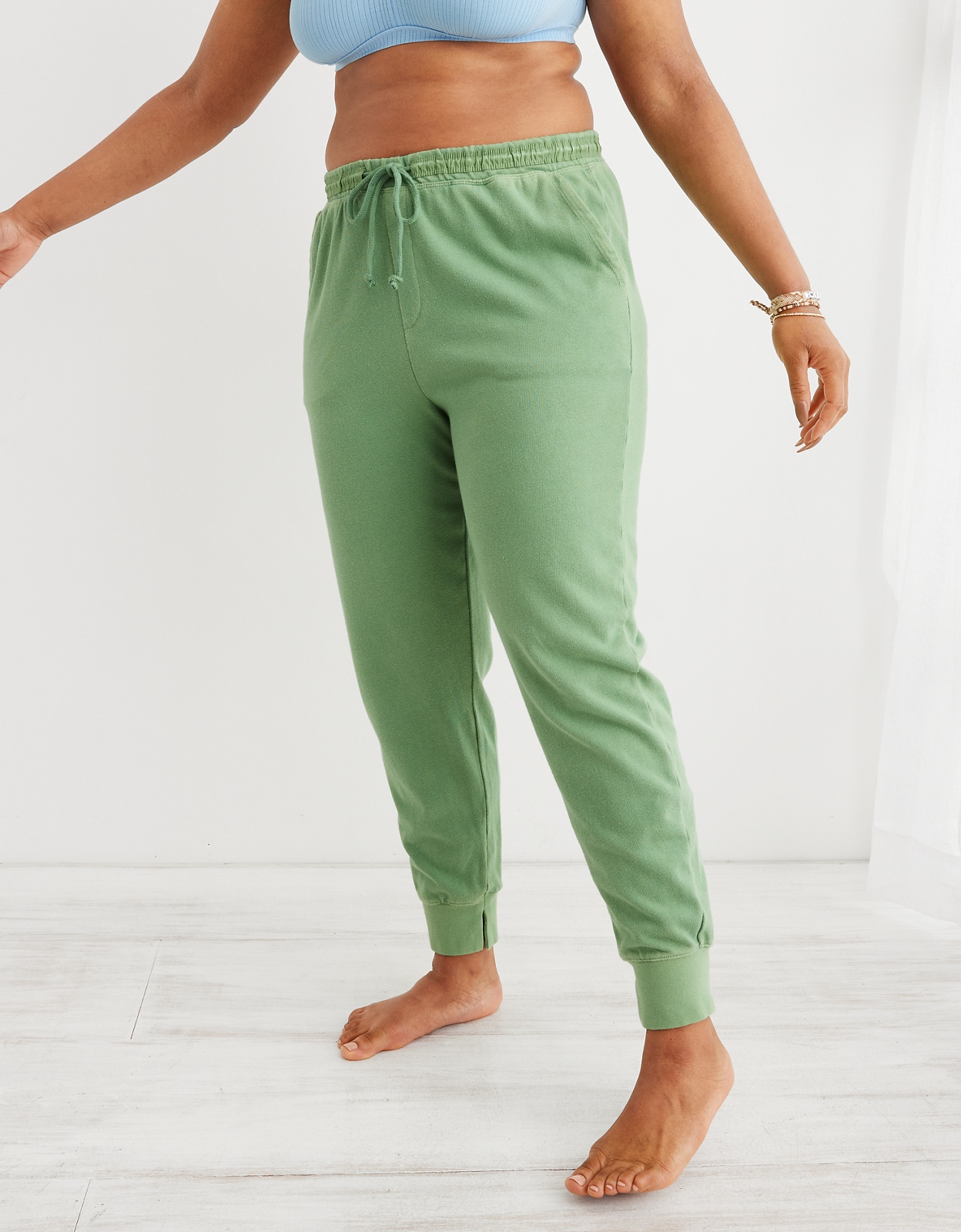 Aerie 2025 green joggers